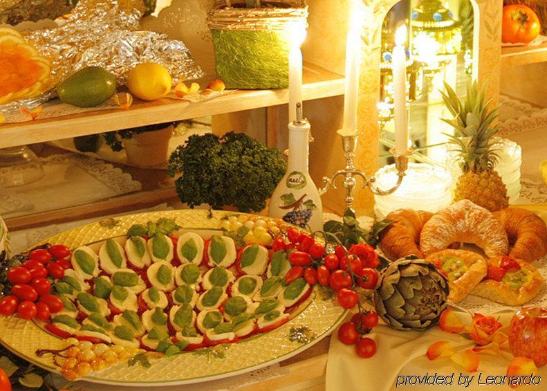 فندق دوتشيس تياتر ميونيخ المطعم الصورة